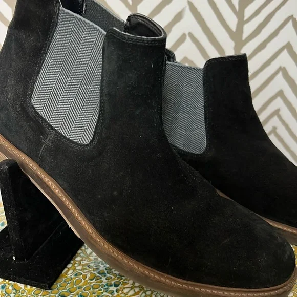 Steve Madden/Teller Black Suede TRELLA Black Suede Square-Toe Thong Women main image 4